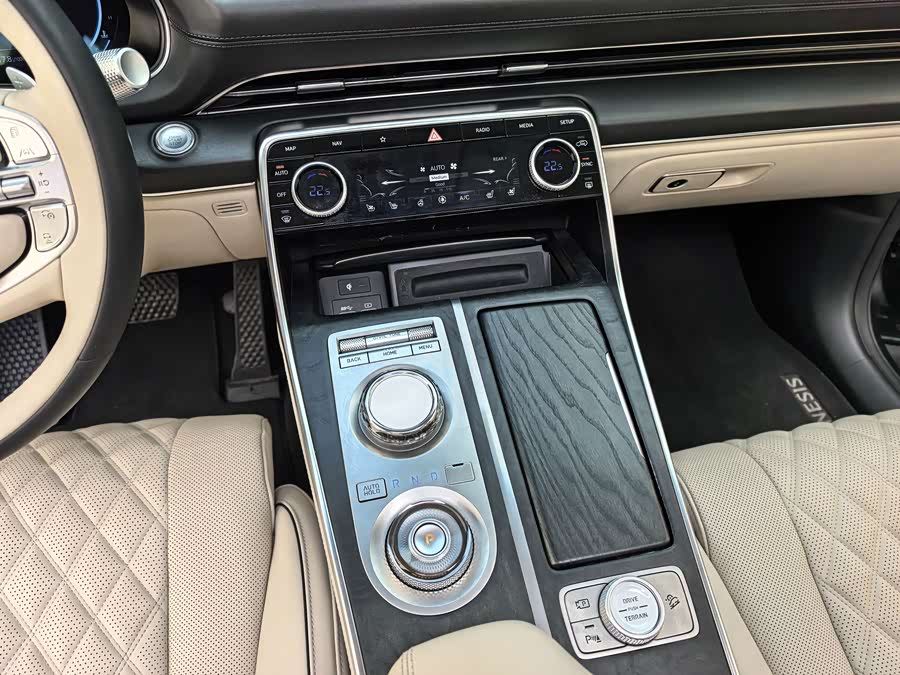 Genesis GV80 2023 2.5T 4WD Flagship 4-Seater - zdjęcie 12
