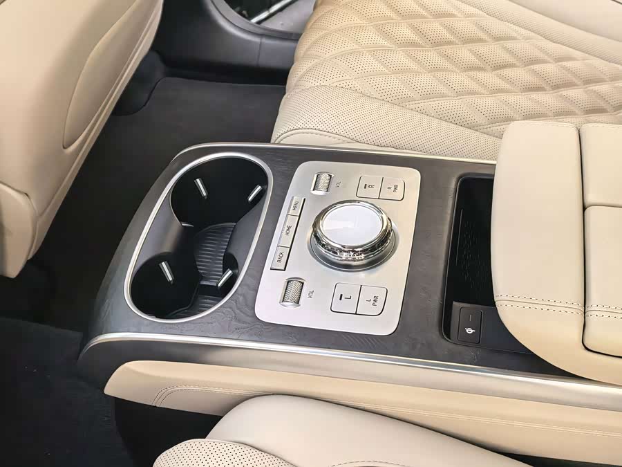 Genesis GV80 2023 2.5T 4WD Flagship 4-Seater - zdjęcie 19