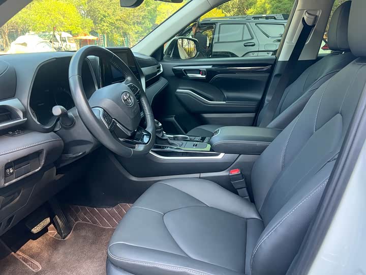 Highlander 2023 2.5L Intelligent Electric Hybrid Four-Wheel Drive Deluxe Edition 7-Seater - zdjęcie 13
