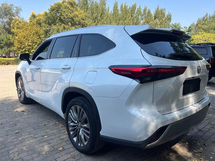 Highlander 2023 2.5L Intelligent Electric Hybrid Four-Wheel Drive Deluxe Edition 7-Seater - zdjęcie 7