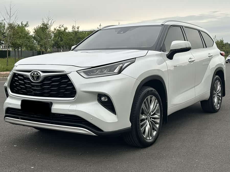Highlander 2024 2.5L Intelligent Electric Hybrid AWD Premium 7-Seater - zdjęcie 1