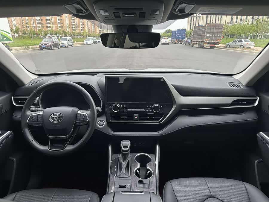 Highlander 2024 2.5L Intelligent Electric Hybrid AWD Premium 7-Seater - zdjęcie 6