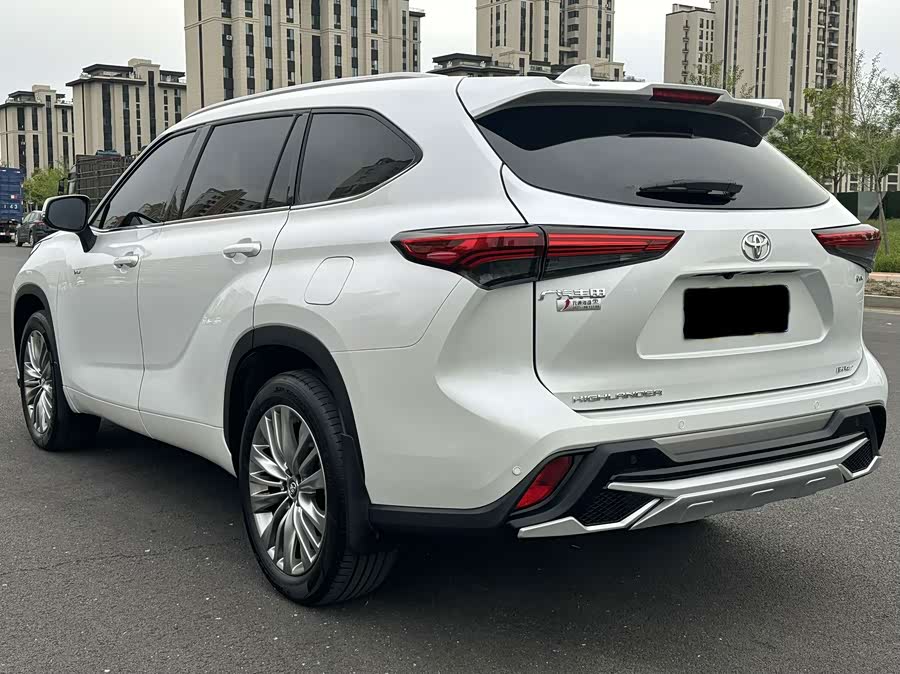 Highlander 2024 2.5L Intelligent Electric Hybrid AWD Premium 7-Seater - zdjęcie 7