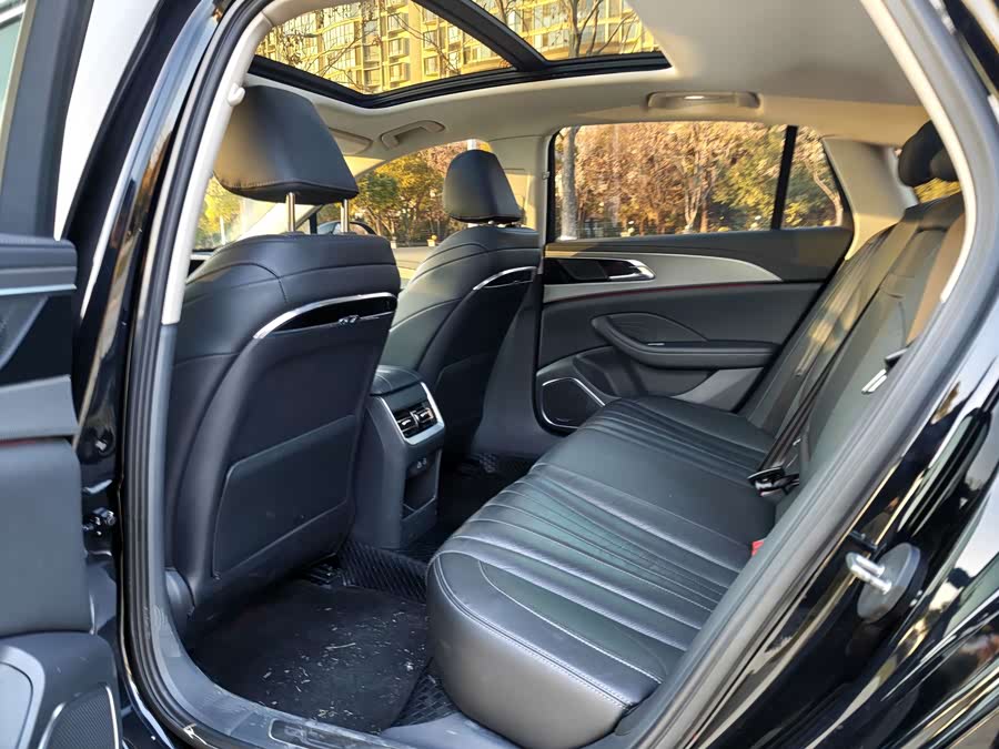 Hongqi H5 2023 1.5T DCT Intelligent Connected Edition - zdjęcie 12