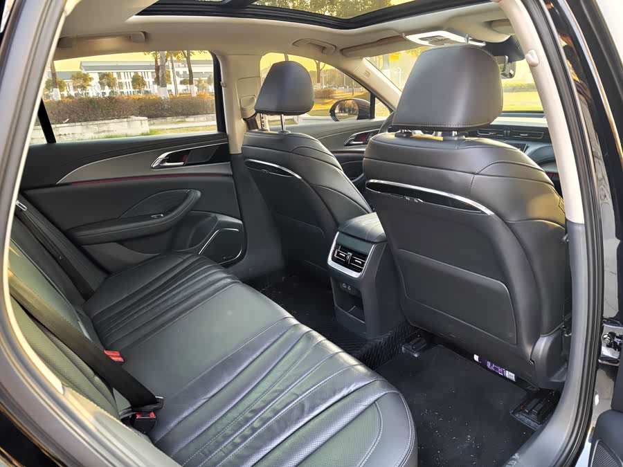 Hongqi H5 2023 1.5T DCT Intelligent Connected Edition - zdjęcie 14