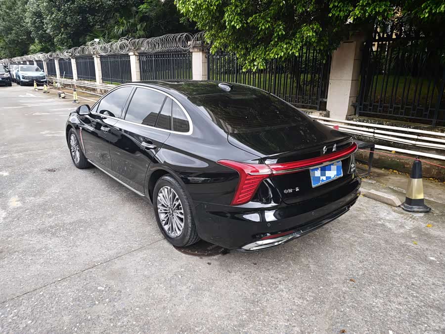 Hongqi H5 2023 1.5T DCT Intelligent Connected Edition - zdjęcie 15