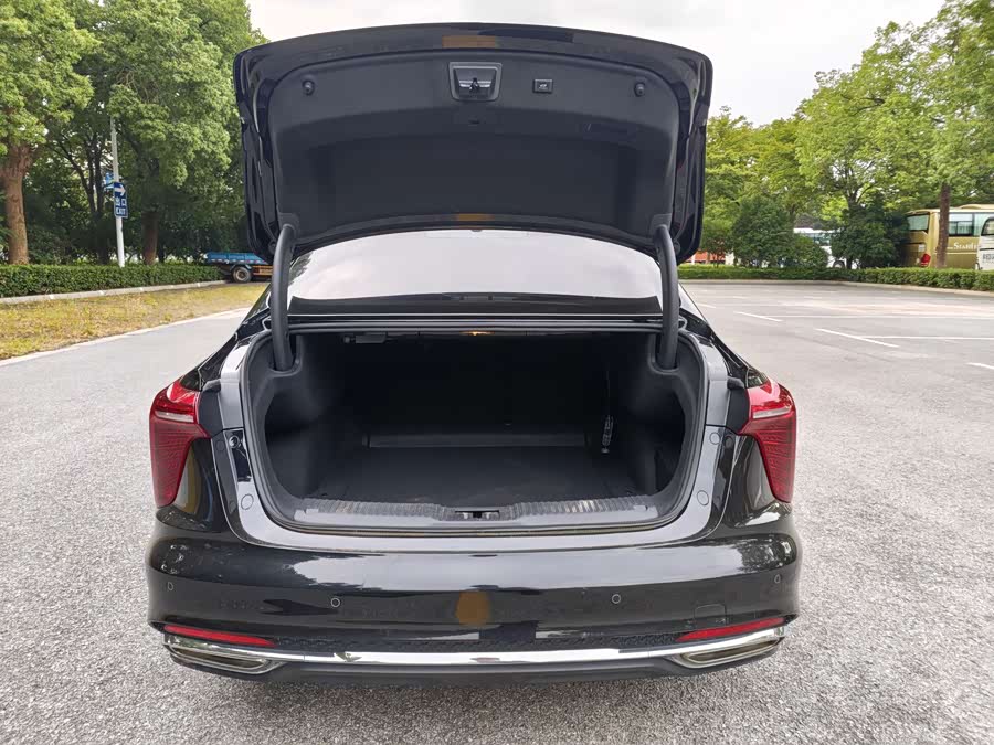Hongqi H5 2023 1.5T DCT Intelligent Connected Edition - zdjęcie 15