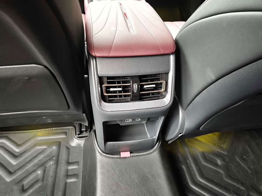 Hongqi H5 2023 2.0T Auto Intelligent Connectivity Flagship - zdjęcie 12