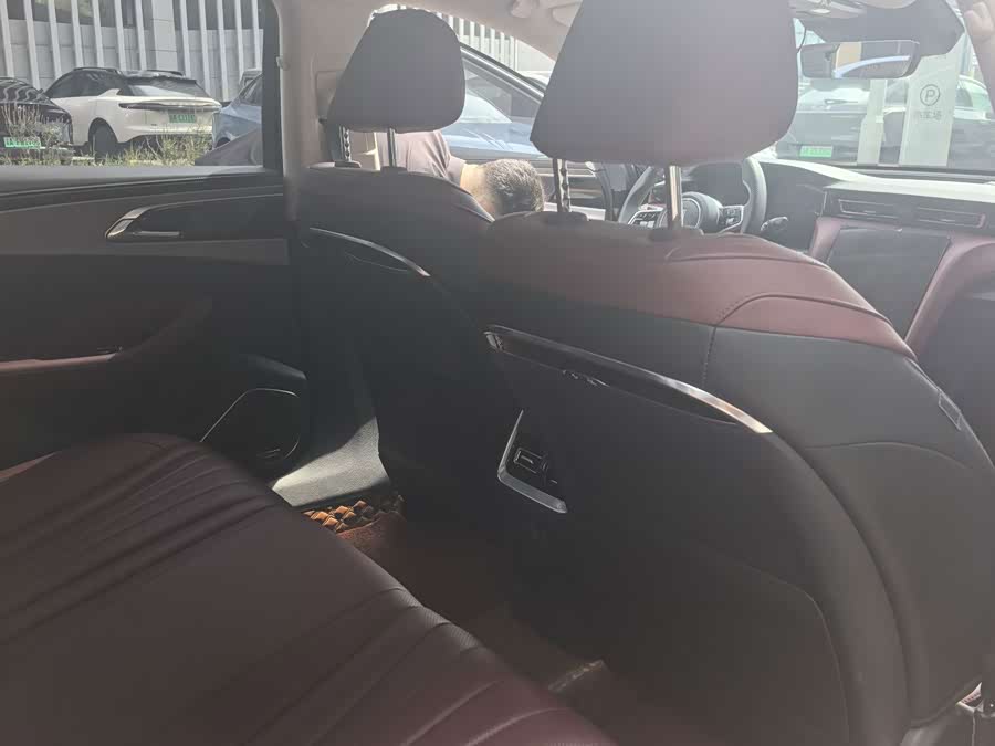 Hongqi H5 2023 2.0T Auto Intelligent Connectivity Flagship - zdjęcie 8