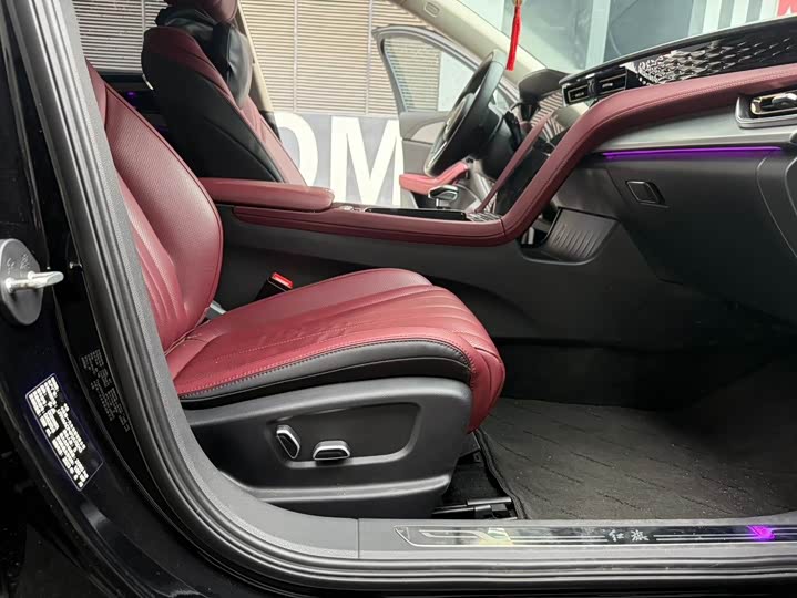 Hongqi H5 2024 2.0T Auto Intelligent Connectivity Flagship - zdjęcie 14