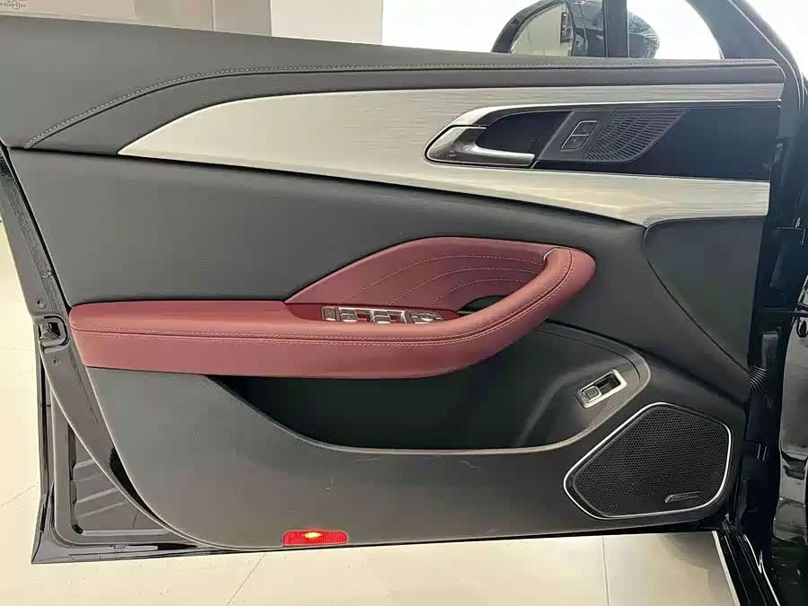 Hongqi H5 2025 1.5T DCT Shadow Edition - zdjęcie 8