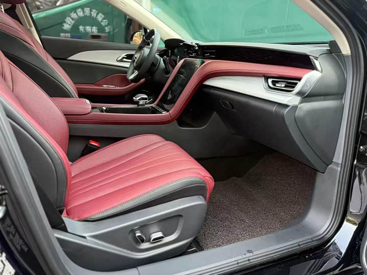 Hongqi H5 2025 1.5T DCT Xuan Ying 200 Million Commemorative Edition - zdjęcie 16