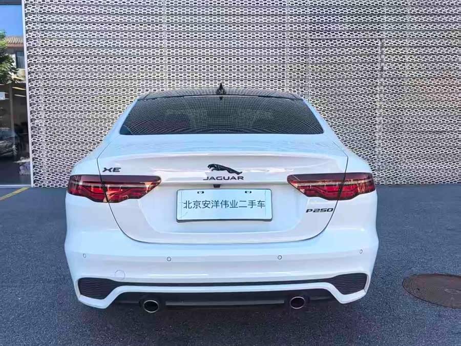 Jaguar XEL 2024 2.0T 200PS R-DYNAMIC Youth Sport - zdjęcie 4