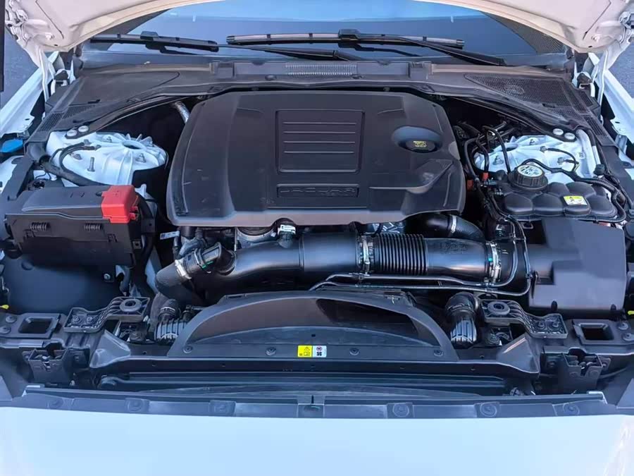Jaguar XEL 2024 2.0T 200PS R-DYNAMIC Youth Sport - zdjęcie 10