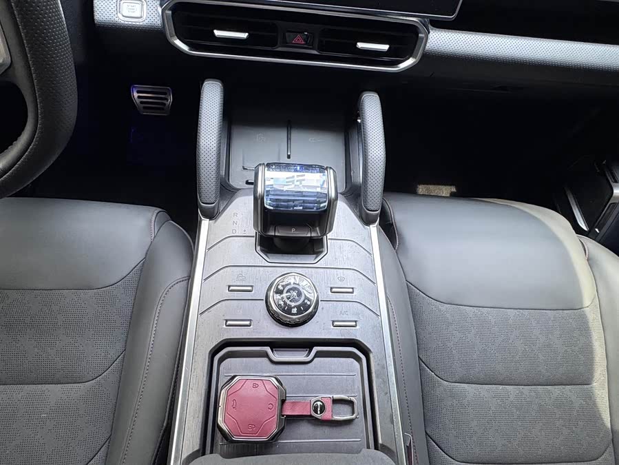 Jietu Traveler 2023 2.0T 4WD Conquer PRO - zdjęcie 6