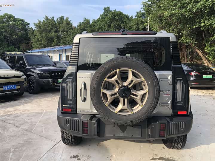 Jietu Traveler 2025 2.0T XWD Auto Conquer - zdjęcie 12