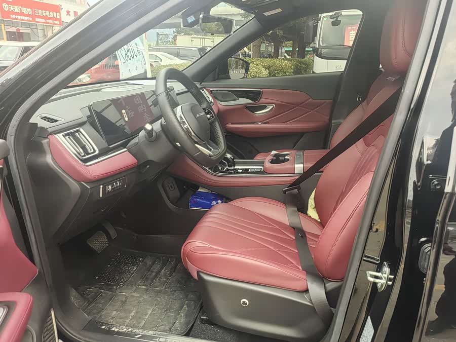 Jietu X70 PLUS 2025 1.5T Luxury 5-seater - zdjęcie 4