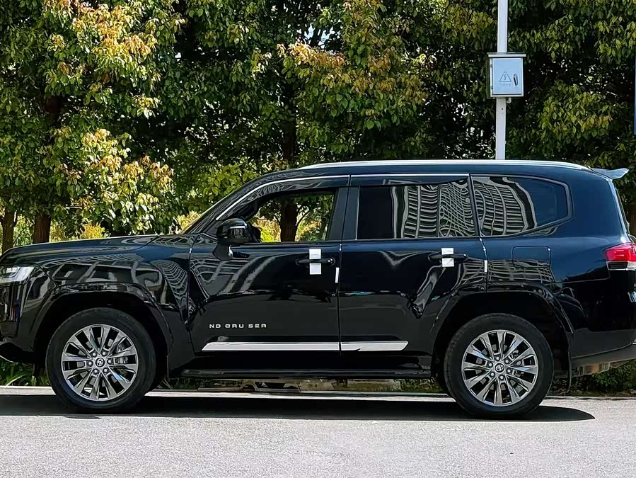 Land Cruiser LC300 2025 3.5T Auto - zdjęcie 2