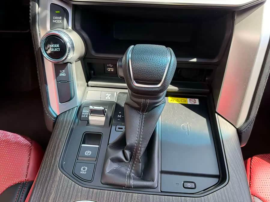 Land Cruiser LC300 2025 3.5T Auto - zdjęcie 14