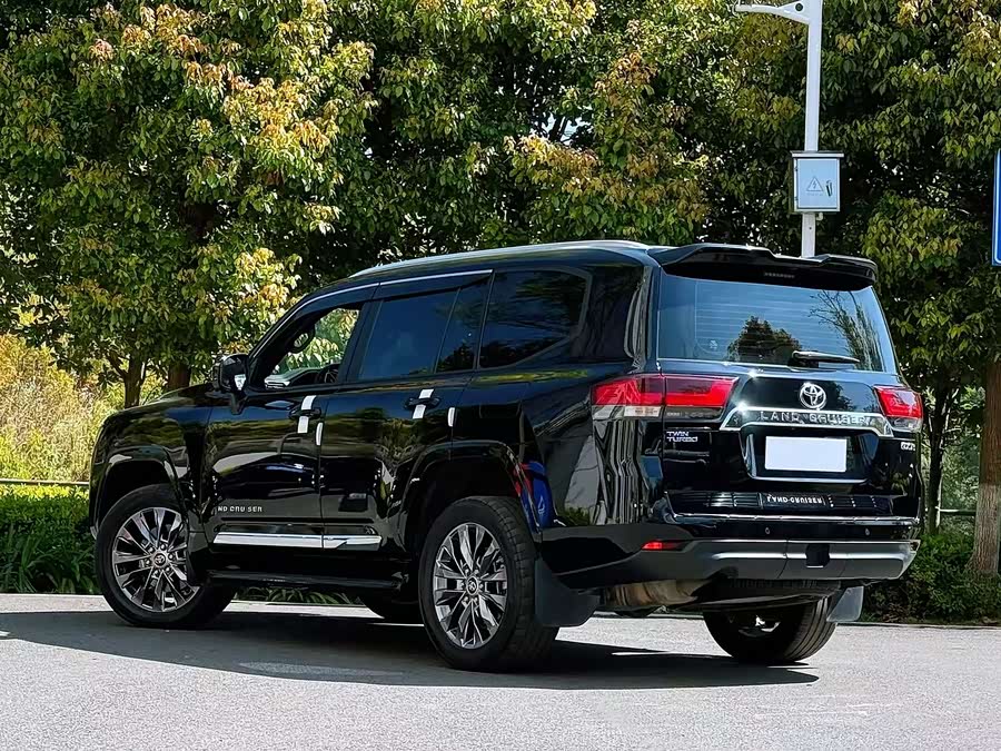 Land Cruiser LC300 2025 3.5T Auto - zdjęcie 5