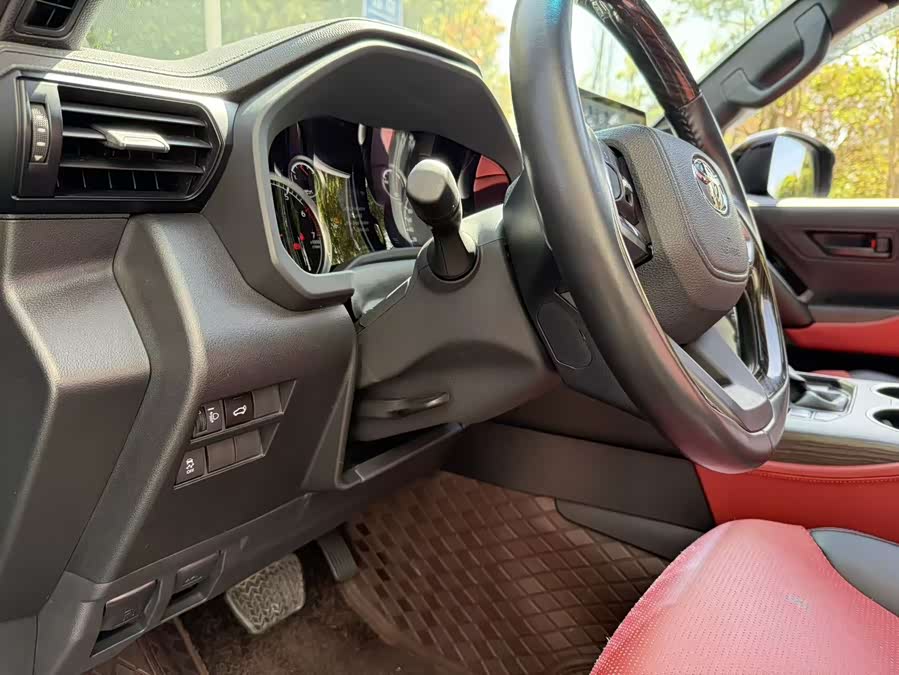Land Cruiser LC300 2025 3.5T Auto - zdjęcie 9
