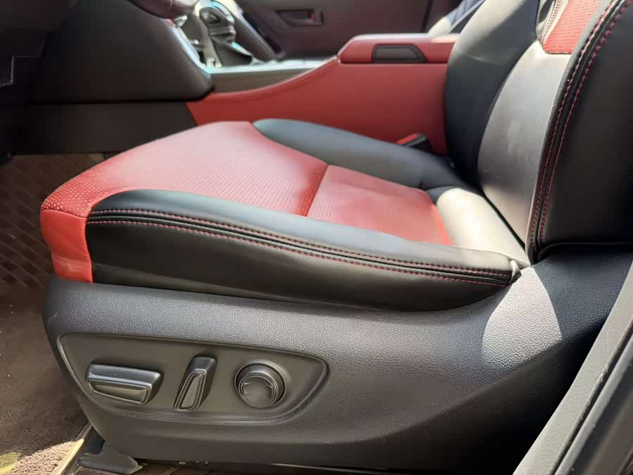 Land Cruiser LC300 2025 3.5T Auto - zdjęcie 10