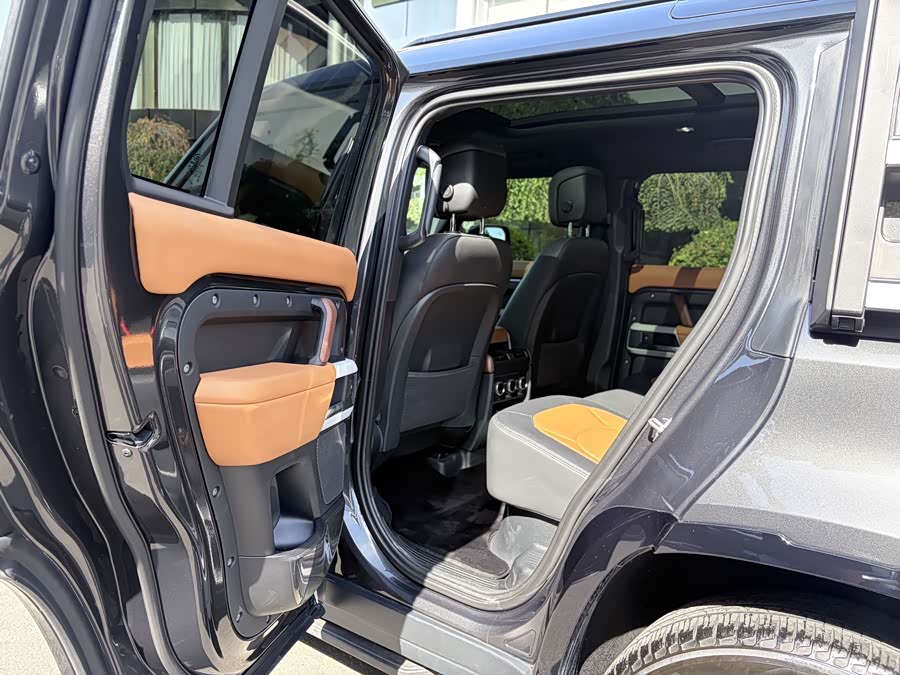 Land Rover Defender 2024 110 3.0T P400 XS - zdjęcie 19