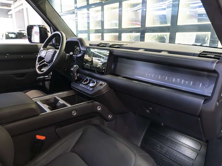 Land Rover Defender 2025 110 3.0T P400 X-Dynamic HSE - zdjęcie 17