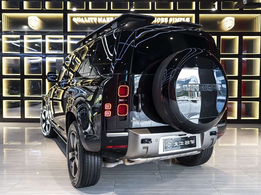 Land Rover Defender 2025 110 3.0T P400 X-Dynamic HSE - zdjęcie 4