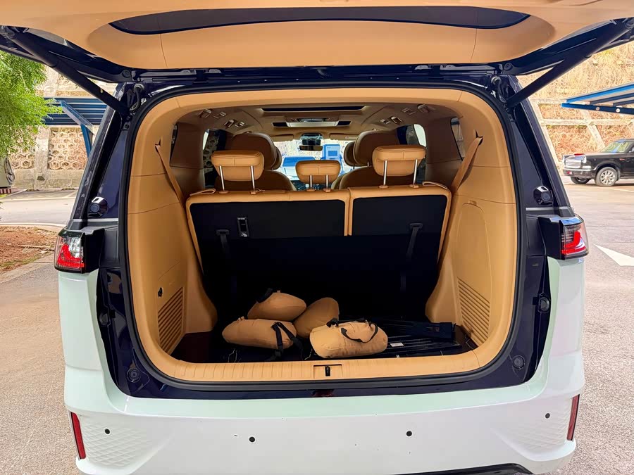 Lantu Dreamer 2024 PHEV Long Range Luxury - zdjęcie 16