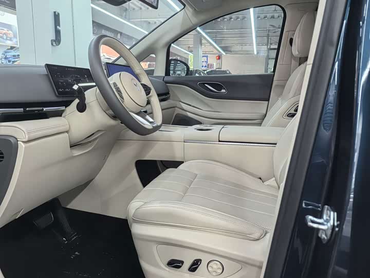 Lantu Dreamer 2025 2WD Premium Qian Kun Edition - zdjęcie 9