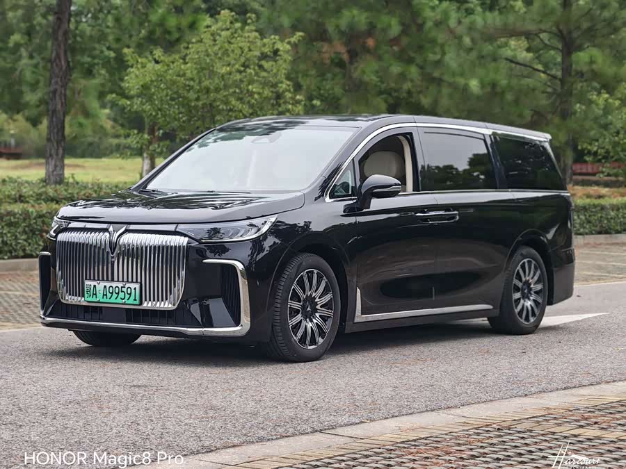 Lantu Dreamer 2025 EV 4WD Flagship Kunpeng Edition - zdjęcie 1