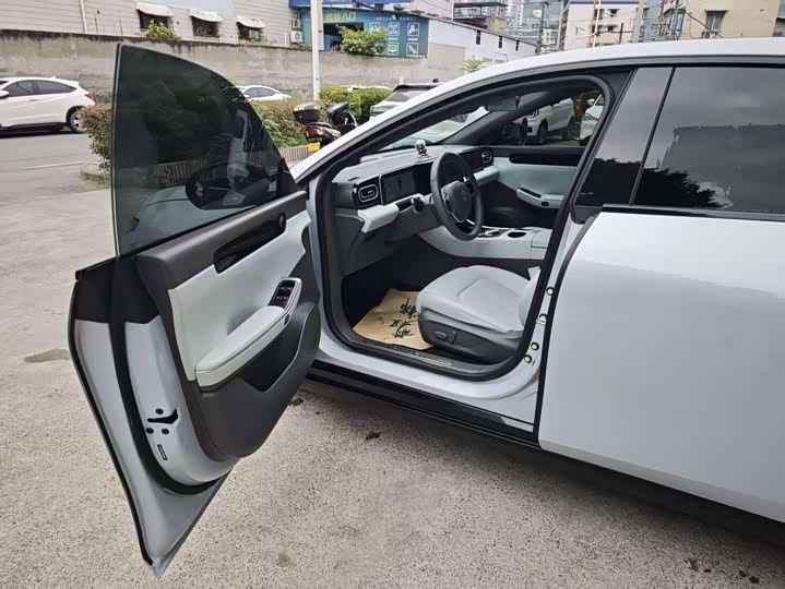 Leapmotor C01 2023 525 Comfort Edition - zdjęcie 14