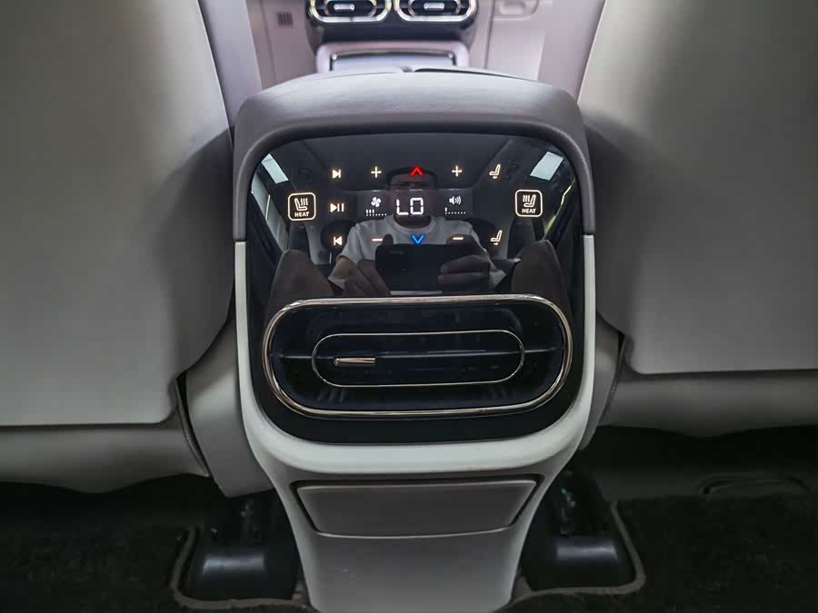Leapmotor C11 2023 EV 500 Intelligent Version - zdjęcie 13