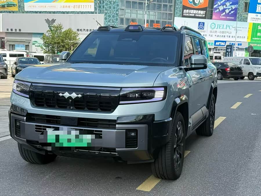Leopard 8 2025 2.0T Intelligent Flagship 7-Seater - zdjęcie 1