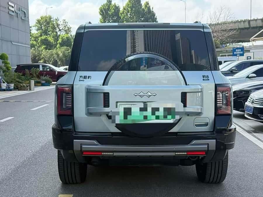 Leopard 8 2025 2.0T Intelligent Flagship 7-Seater - zdjęcie 4