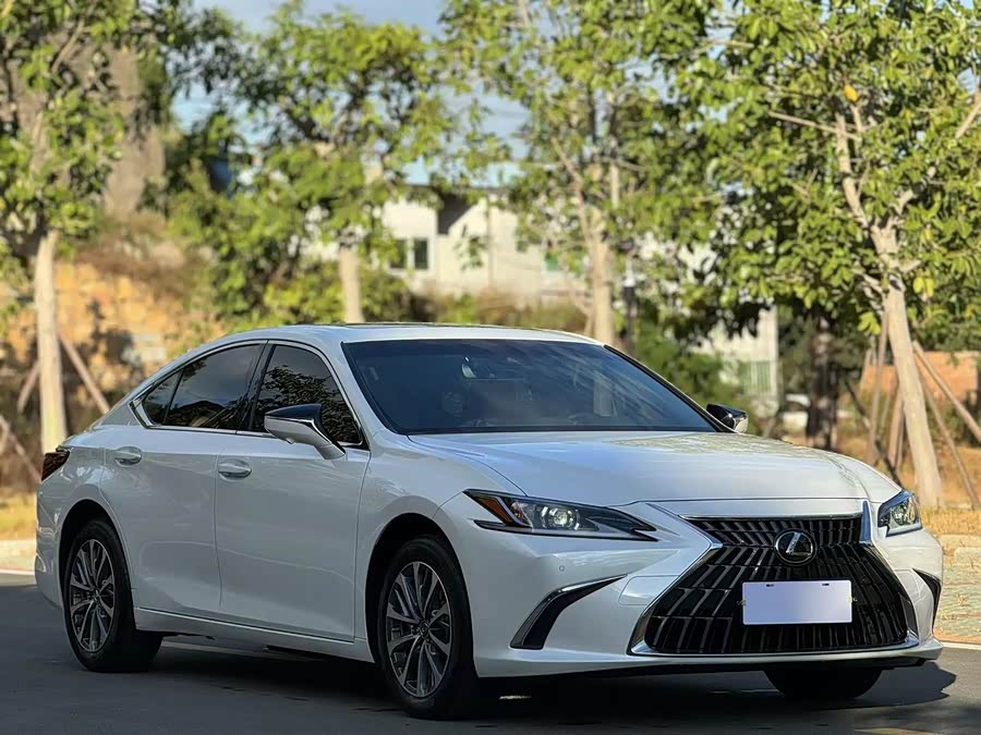 Lexus ES 2022 200 Excellence - zdjęcie 3