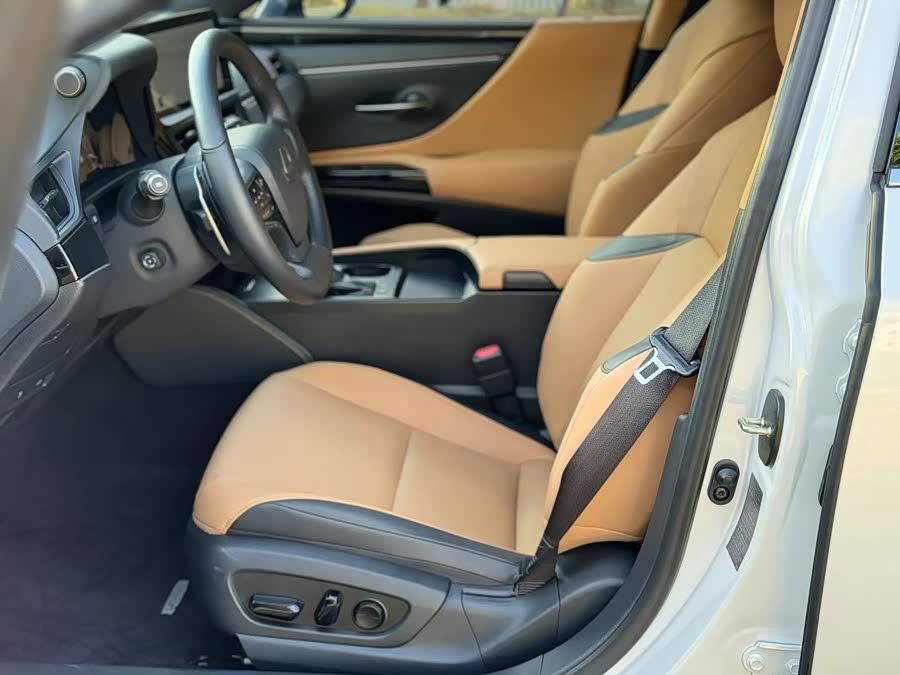 Lexus ES 2022 200 Excellence - zdjęcie 4