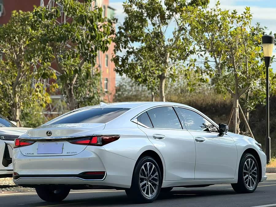 Lexus ES 2022 200 Excellence - zdjęcie 7