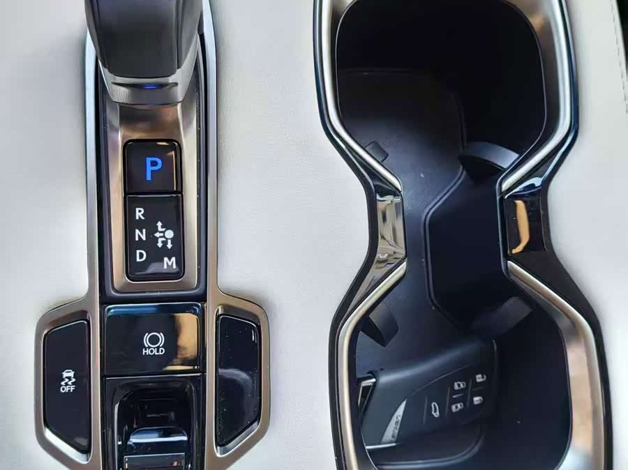 Lexus LM 2023 500h 6-Seater Prestige - zdjęcie 15