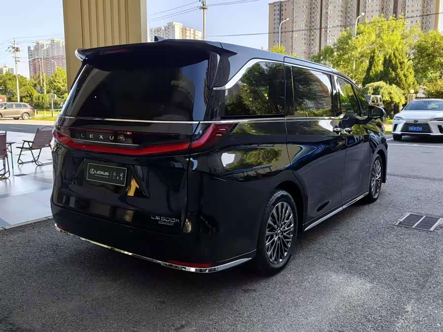 Lexus LM 2023 500h 6-Seater Prestige - zdjęcie 5
