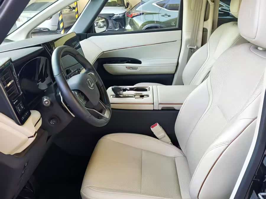 Lexus LM 2023 500h 6-Seater Prestige - zdjęcie 8