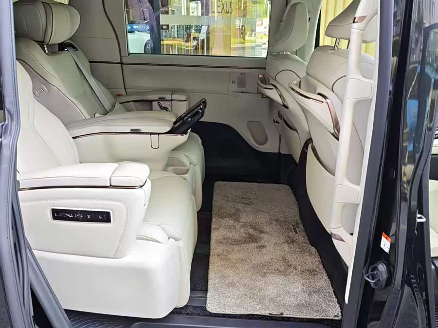 Lexus LM 2023 500h 6-Seater Prestige - zdjęcie 9