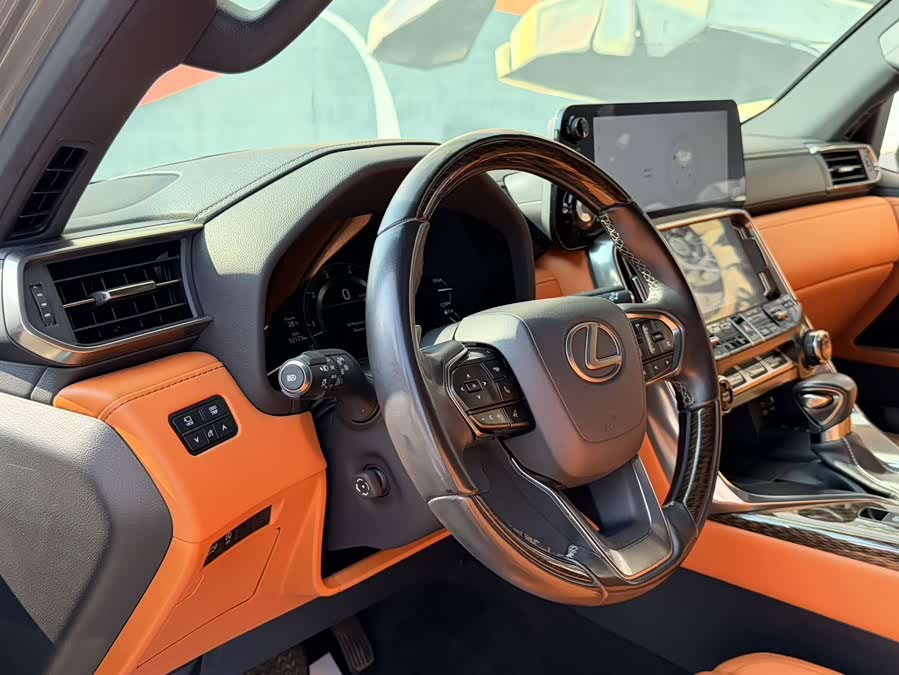 Lexus LX 2022 600 Middle East Edition - zdjęcie 11