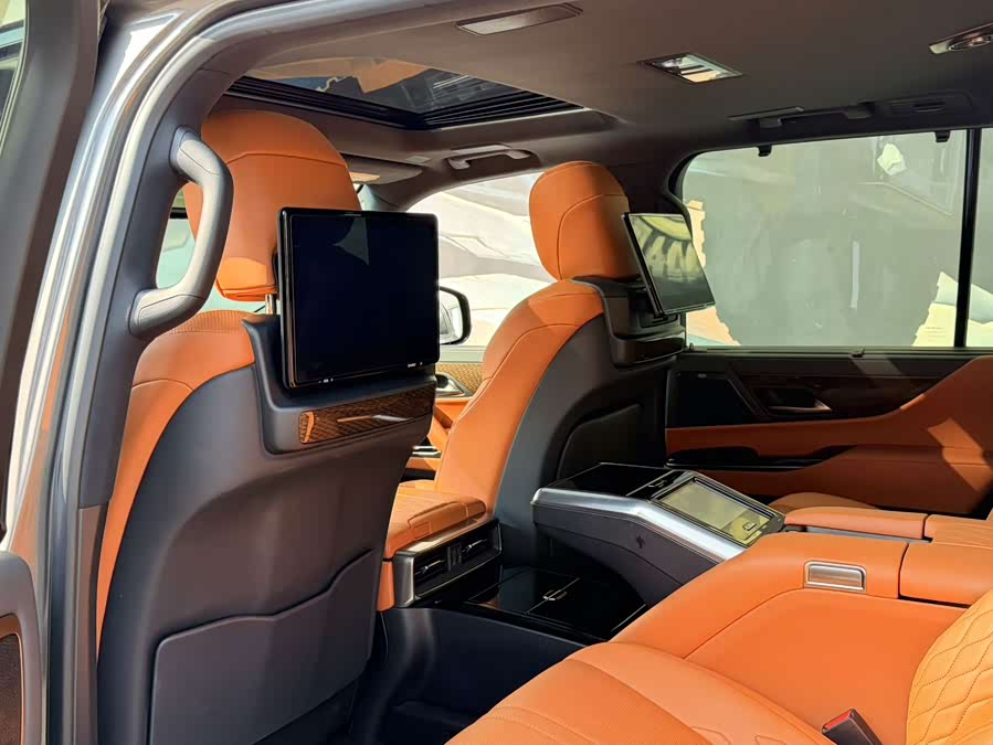 Lexus LX 2022 600 Middle East Edition - zdjęcie 12