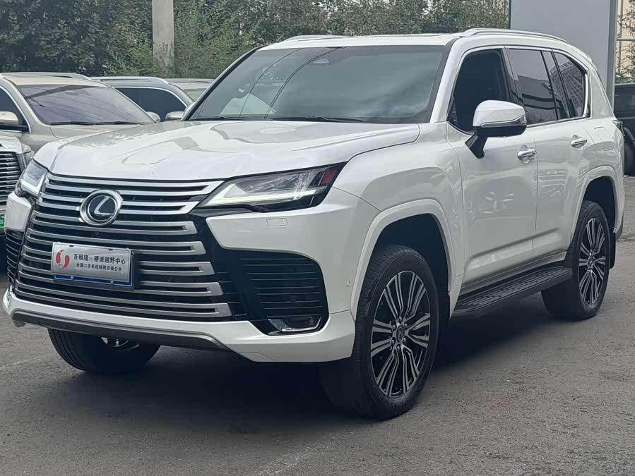 Lexus LX 2025 700h Executive - zdjęcie 1
