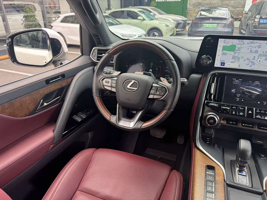 Lexus LX 2025 700h Executive - zdjęcie 15