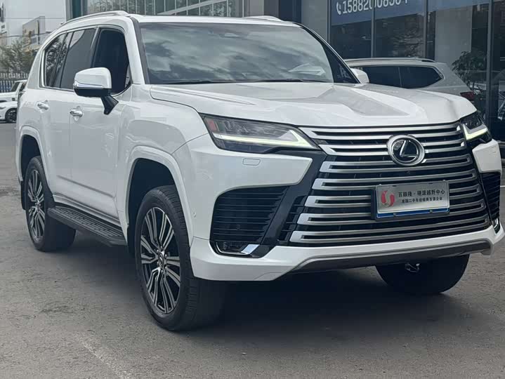 Lexus LX 2025 700h Executive - zdjęcie 18
