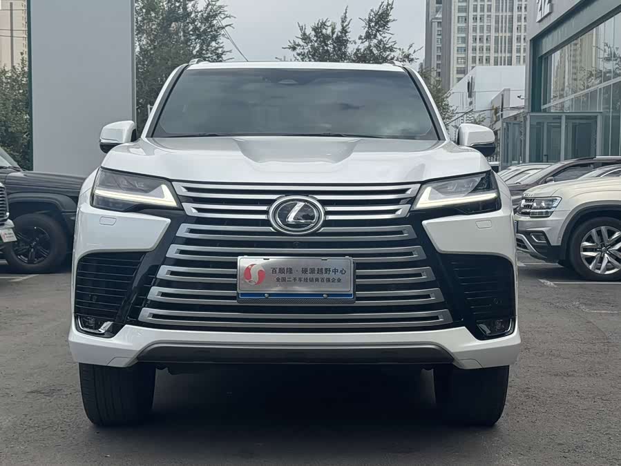 Lexus LX 2025 700h Executive - zdjęcie 3