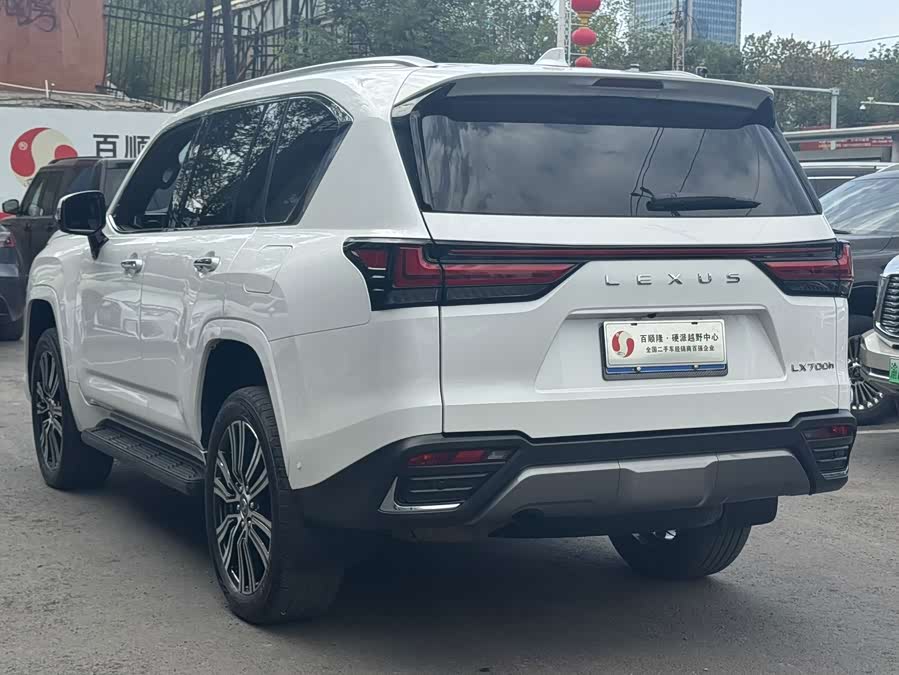 Lexus LX 2025 700h Executive - zdjęcie 6